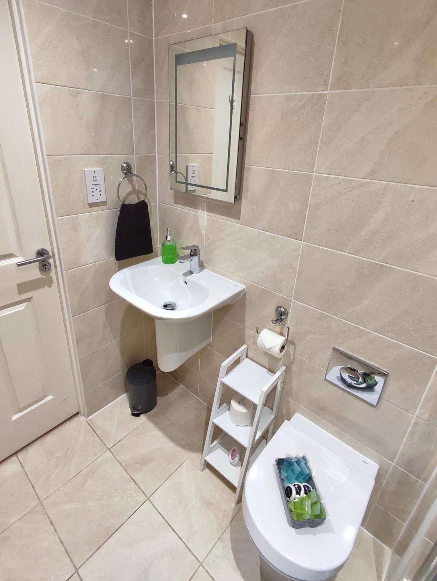Duplex Apartment In Leeds With King Size Bed - Long Stay Rates Available מראה חיצוני תמונה