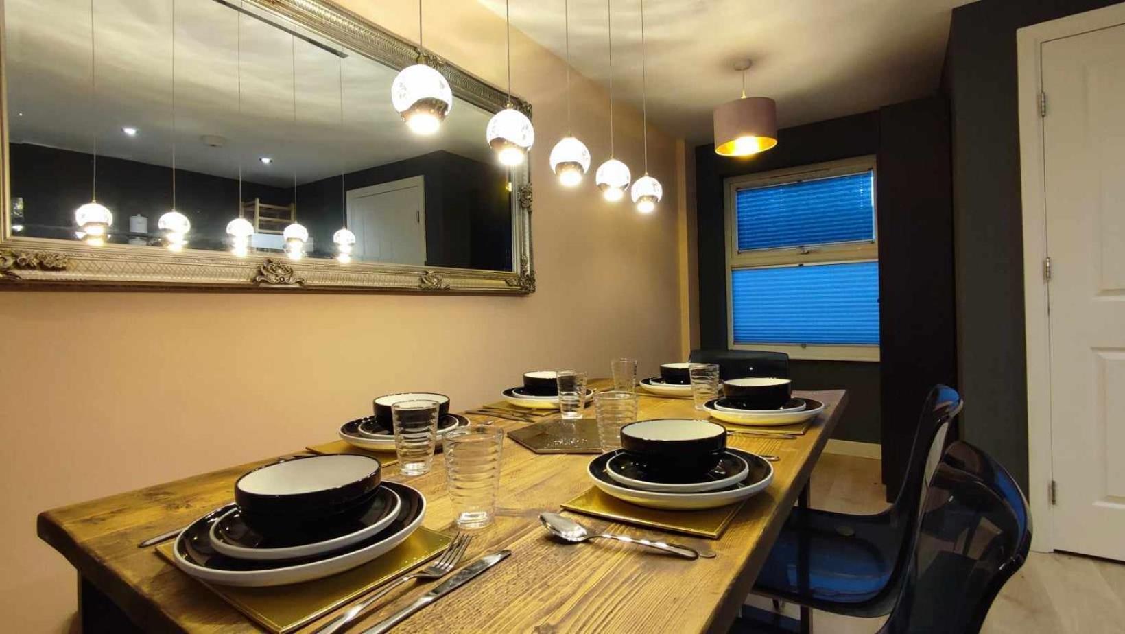 Duplex Apartment In Leeds With King Size Bed - Long Stay Rates Available מראה חיצוני תמונה