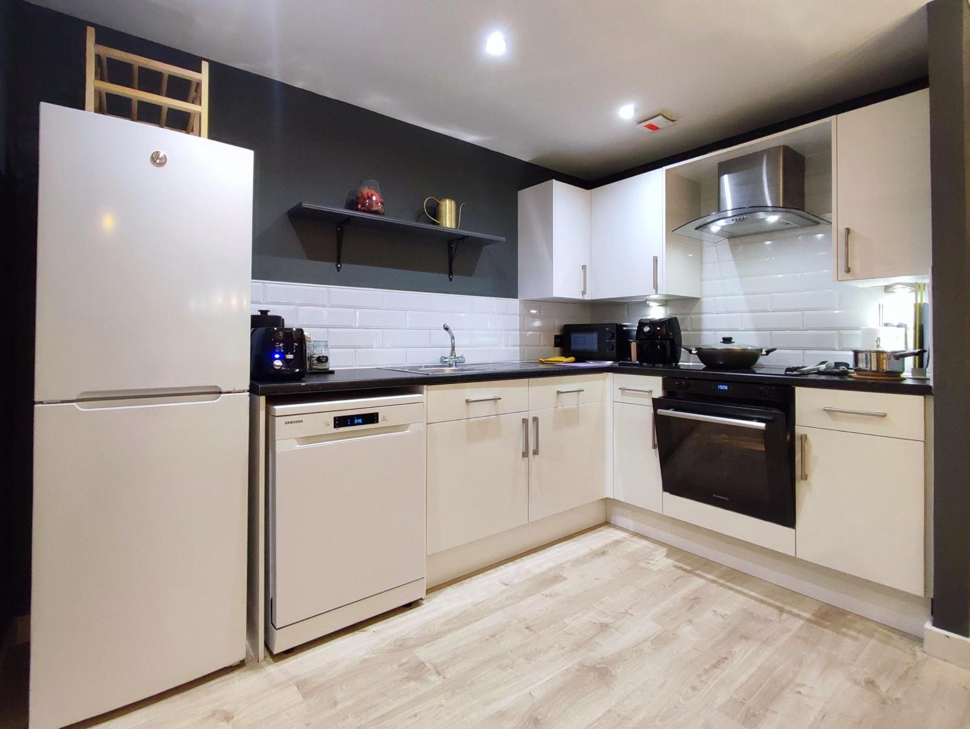 Duplex Apartment In Leeds With King Size Bed - Long Stay Rates Available מראה חיצוני תמונה