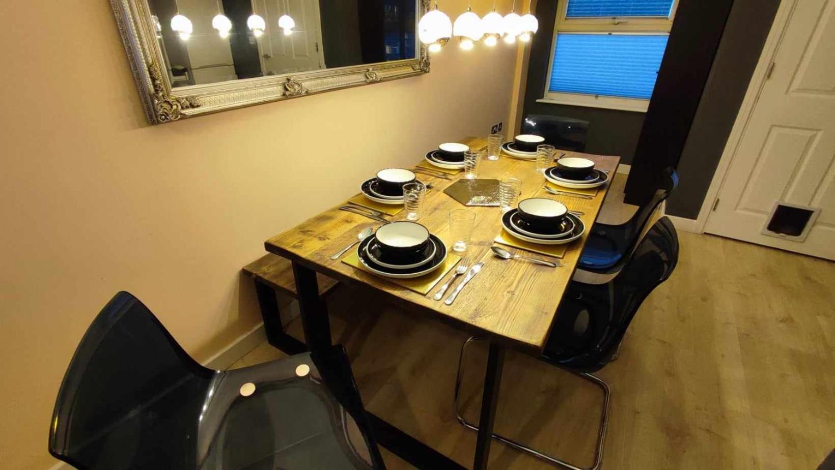 Duplex Apartment In Leeds With King Size Bed - Long Stay Rates Available מראה חיצוני תמונה
