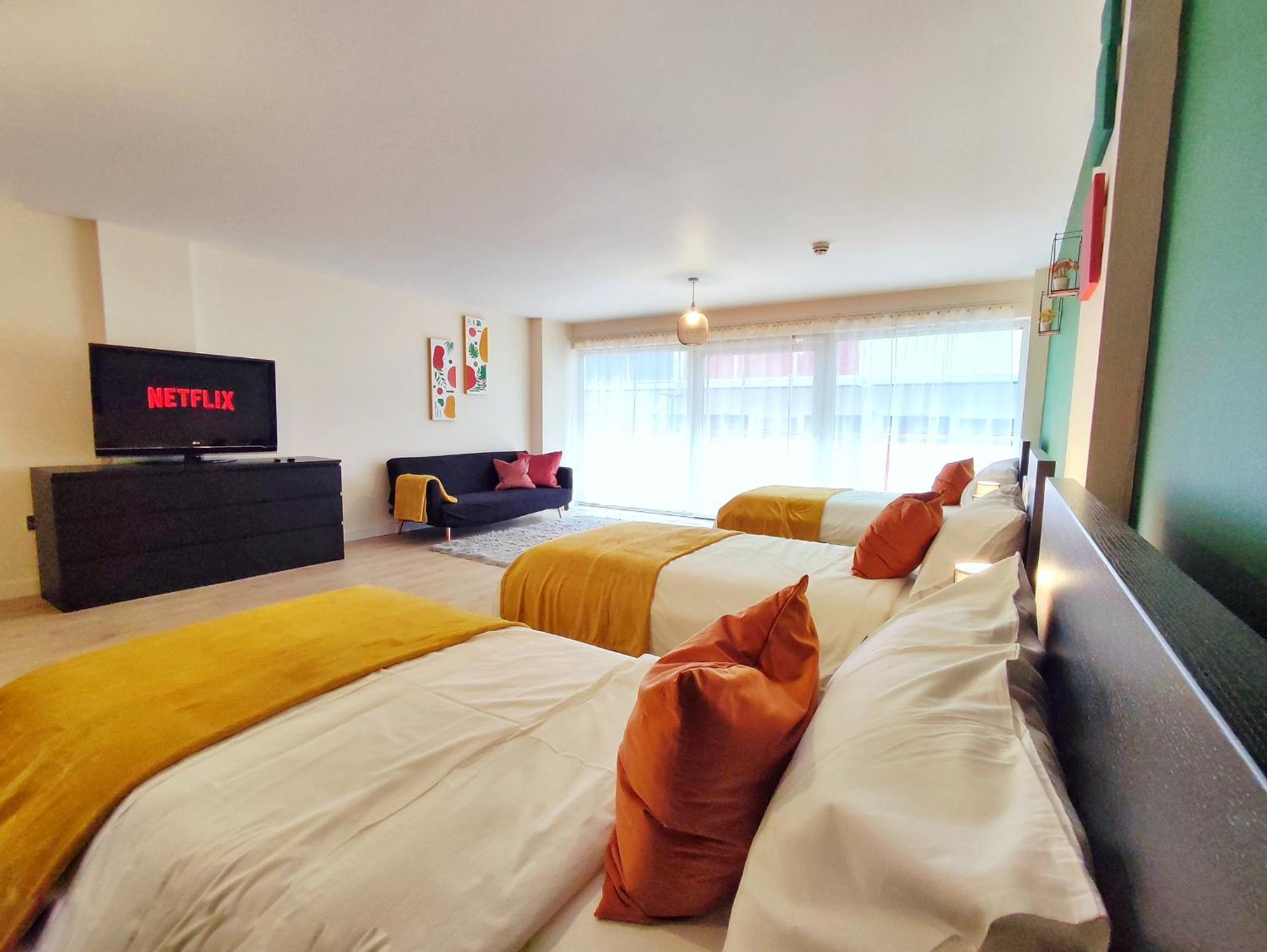Duplex Apartment In Leeds With King Size Bed - Long Stay Rates Available מראה חיצוני תמונה