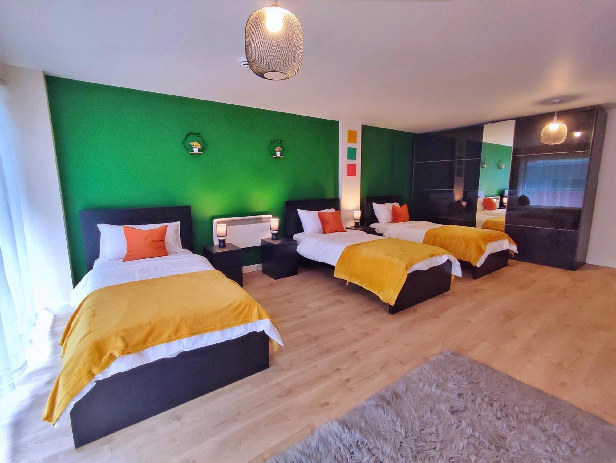 Duplex Apartment In Leeds With King Size Bed - Long Stay Rates Available מראה חיצוני תמונה