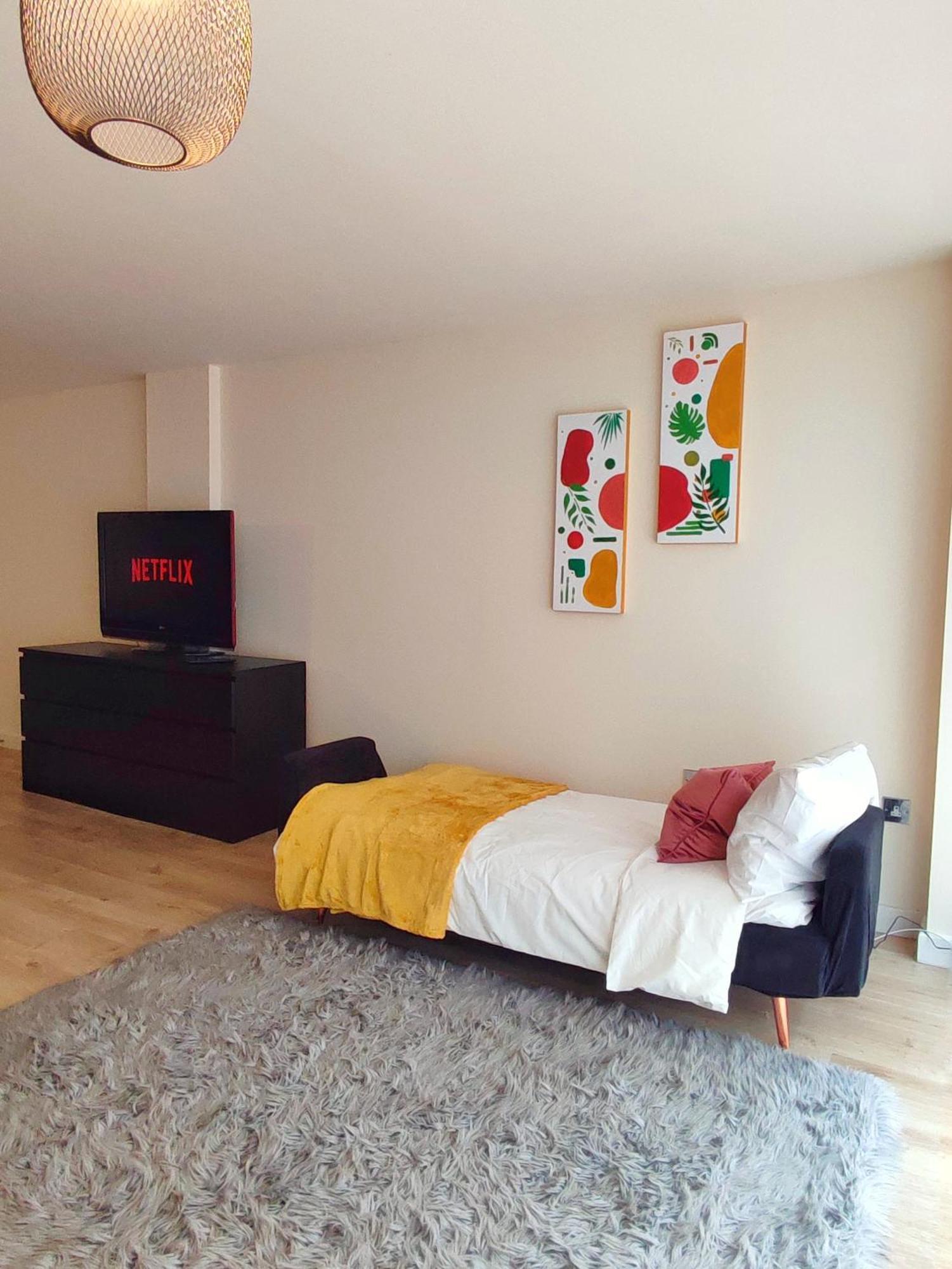 Duplex Apartment In Leeds With King Size Bed - Long Stay Rates Available מראה חיצוני תמונה