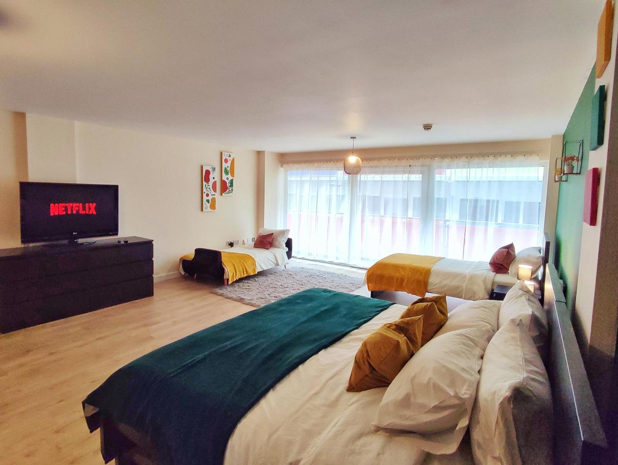 Duplex Apartment In Leeds With King Size Bed - Long Stay Rates Available מראה חיצוני תמונה