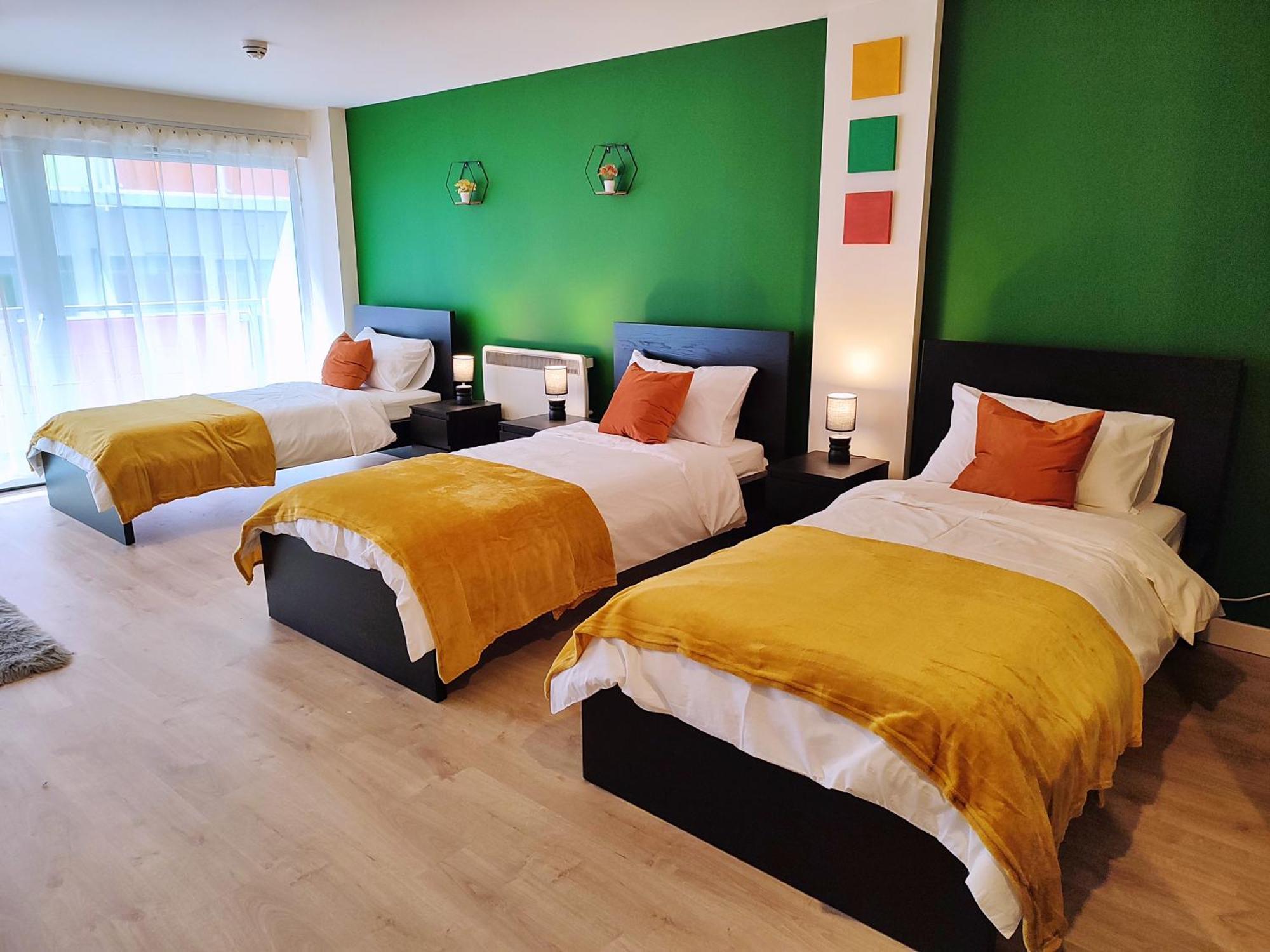 Duplex Apartment In Leeds With King Size Bed - Long Stay Rates Available מראה חיצוני תמונה
